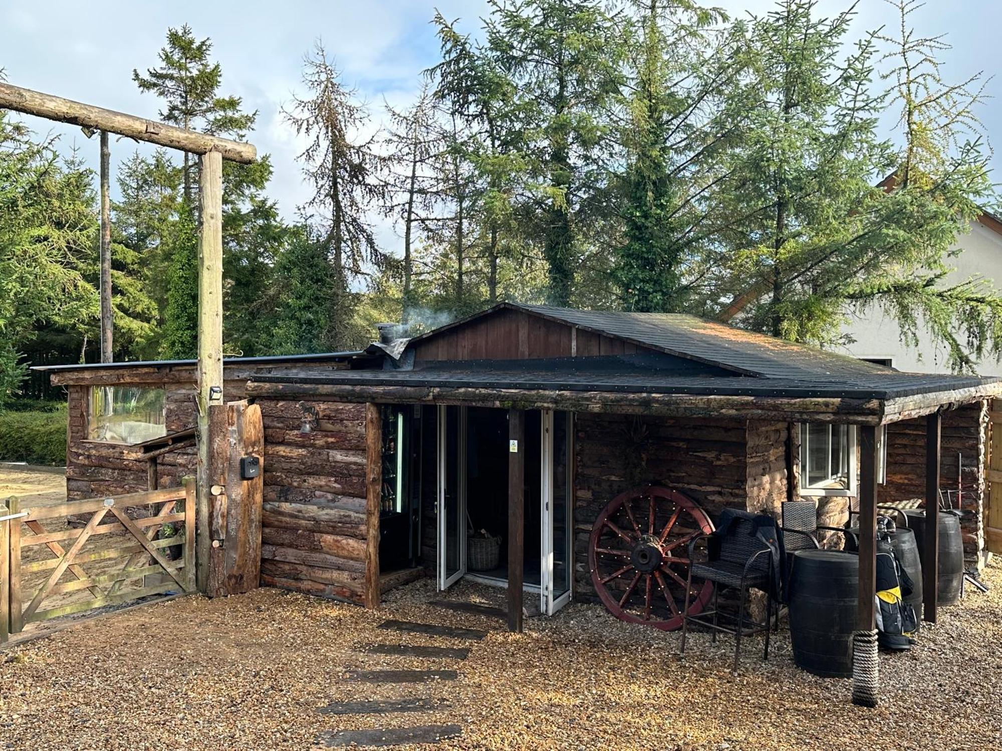 Greenvale Cabins Forkhill Exterior foto